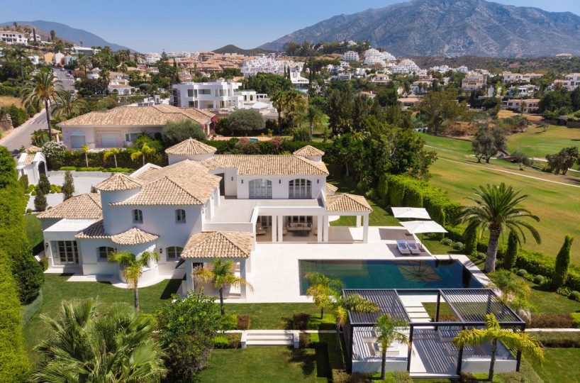 House - Detached Villa for sale in Nueva Andalucía