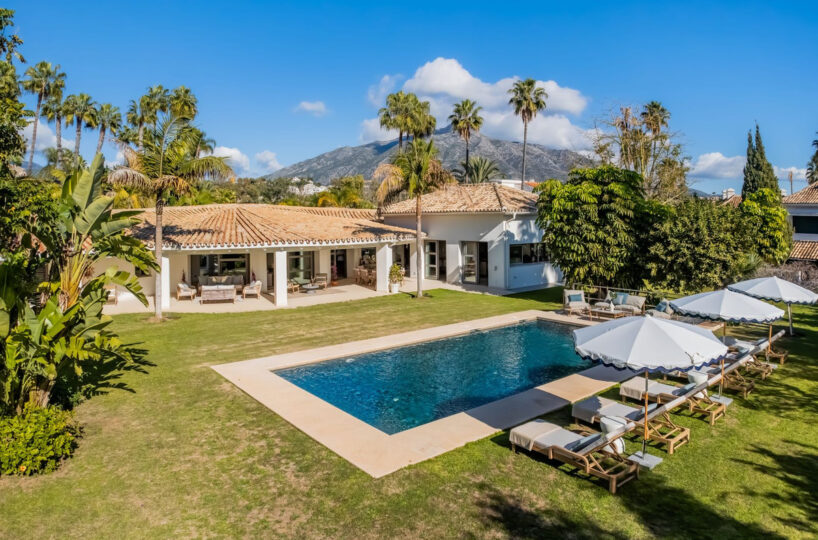 House - Detached Villa for sale in Nueva Andalucía