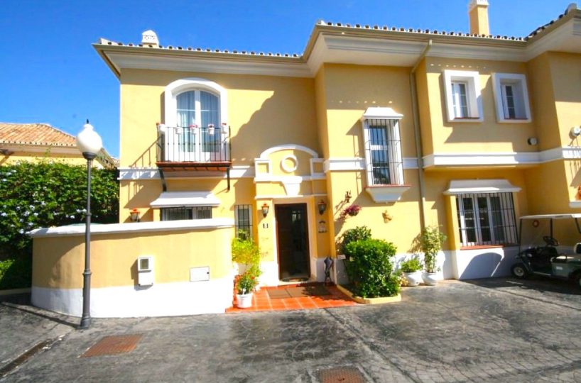 House - Semi-Detached House for sale in Elviria