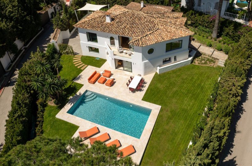 House - Detached Villa for sale in Nueva Andalucía