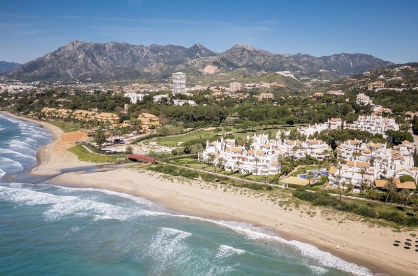 Apartment - Middle Floor Apartment for sale in Los Monteros