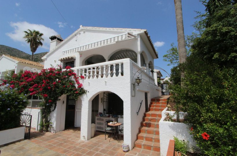 House - Detached Villa for sale in Benalmadena
