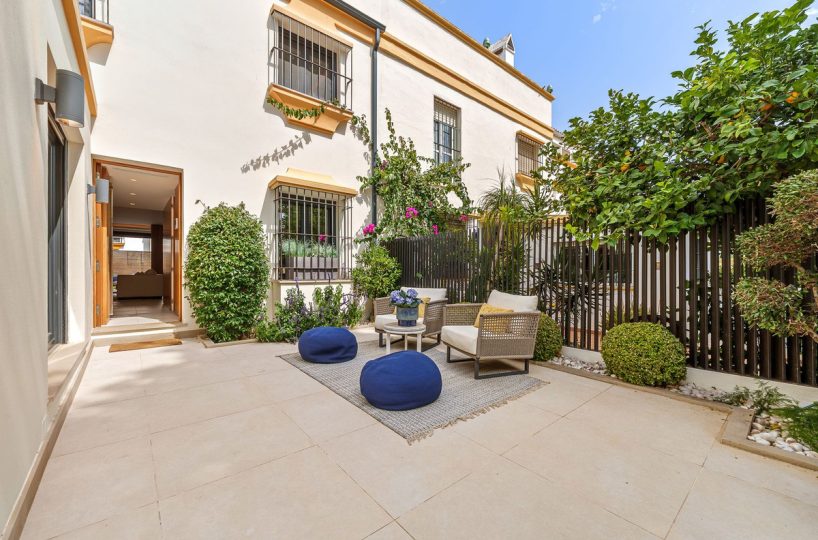 House - Townhouse for sale in The Golden Mile