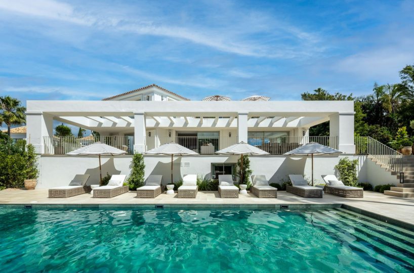 House - Detached Villa for sale in The Golden Mile