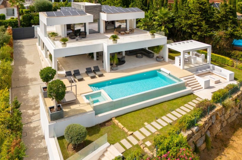 House - Detached Villa for sale in Nueva Andalucía