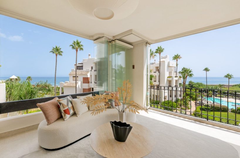 Apartment - Middle Floor Apartment for sale in New Golden Mile