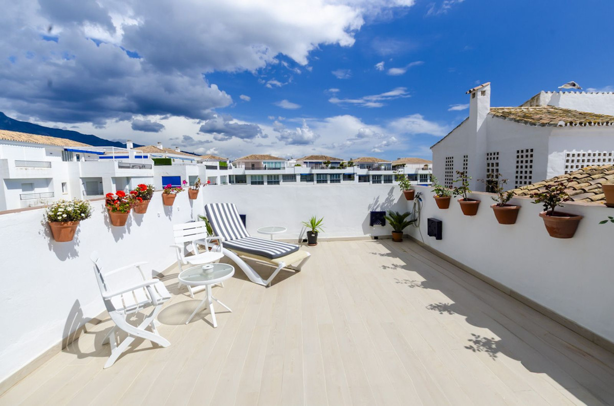 Apartment - Penthouse for sale in Puerto Banús
