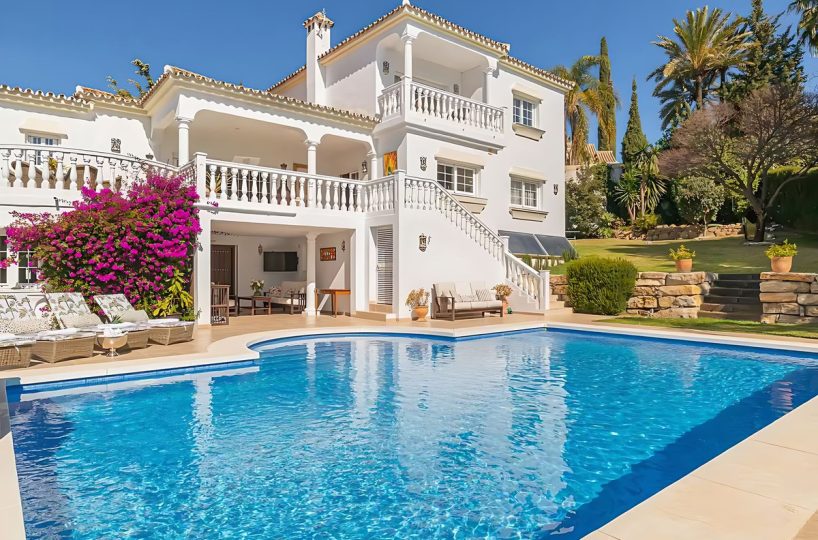House - Detached Villa for sale in El Paraiso