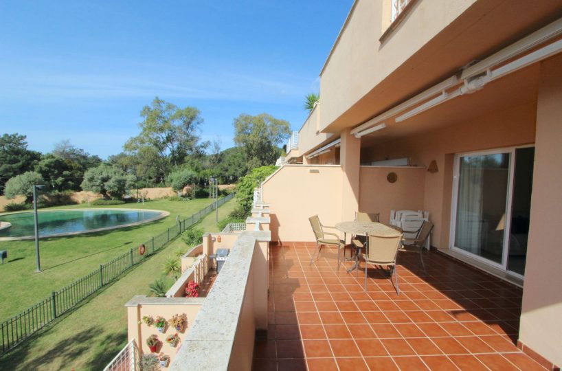 Apartment - Middle Floor Apartment for sale in Elviria