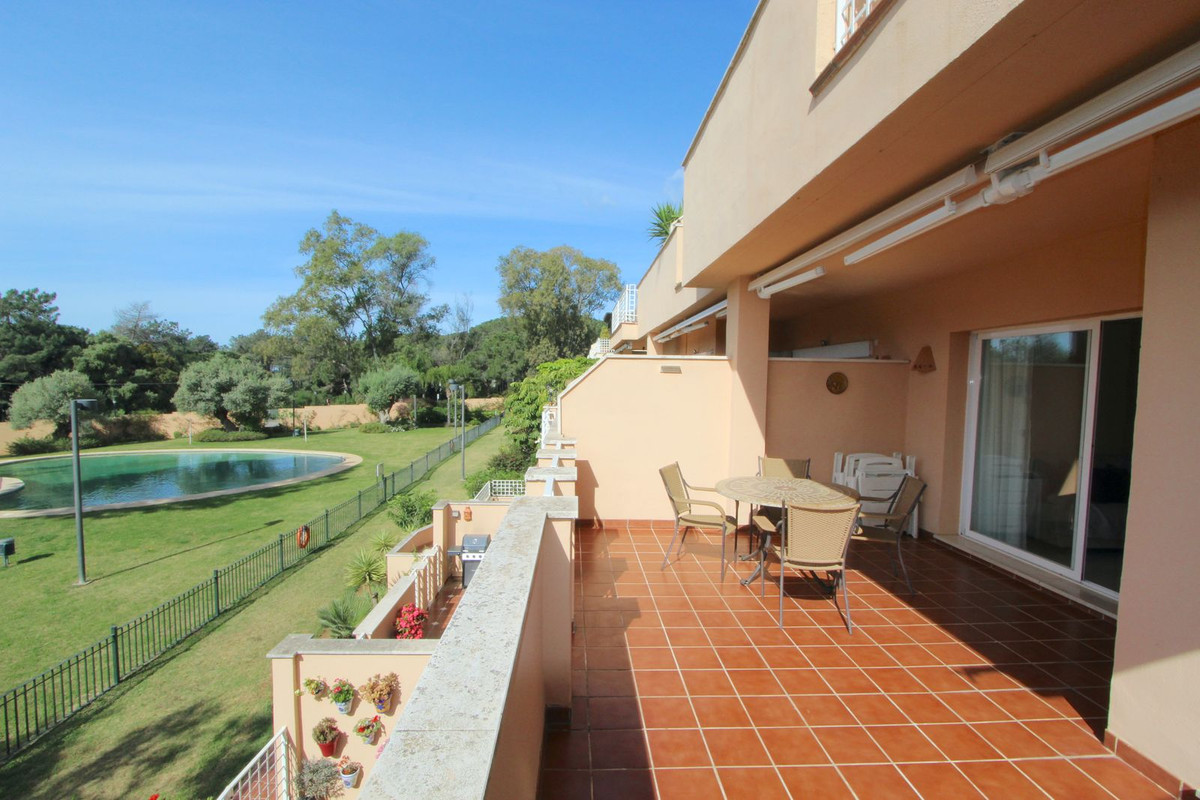Apartment - Middle Floor Apartment for sale in Elviria