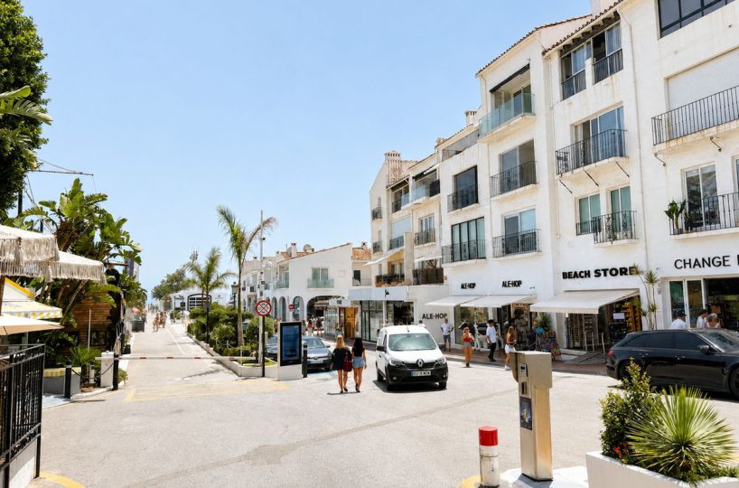 Apartment - Middle Floor Apartment for sale in Puerto Banús