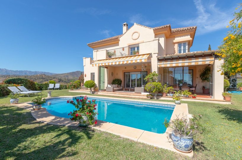 House - Detached Villa for sale in Elviria