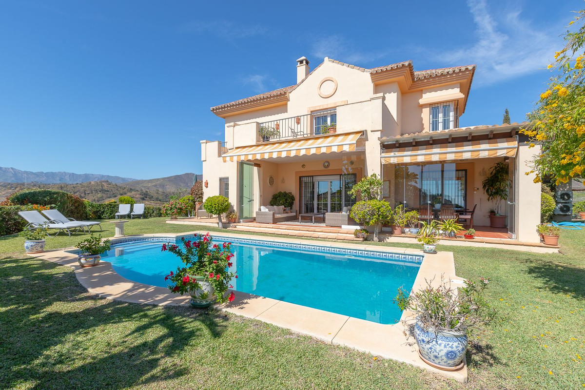 House - Detached Villa for sale in Elviria