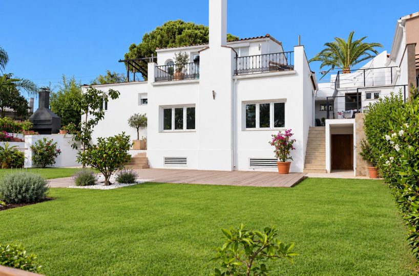 House - Detached Villa for sale in El Rosario
